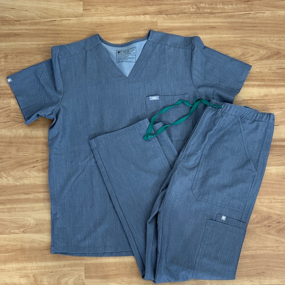 Figs V-Neck Scrub Set in Heather Slate with green Drawstrings